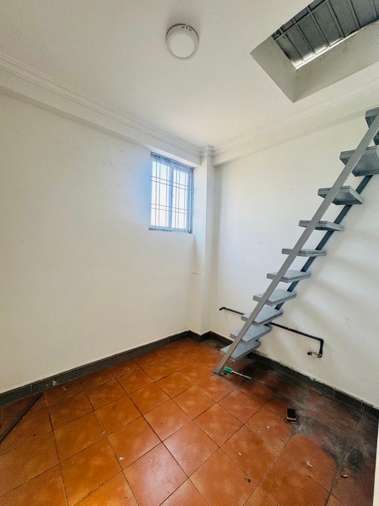 Bán nhà Lĩnh Nam - diện tích 30m2 4 tầng - Ngõ 225 nông, gần phố - giá 7,95 tỷ