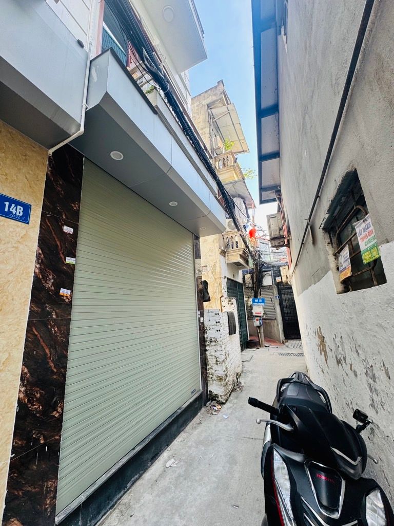 Bán nhà Lĩnh Nam - diện tích 30m2 4 tầng - Ngõ 225 nông, gần phố - giá 7,95 tỷ