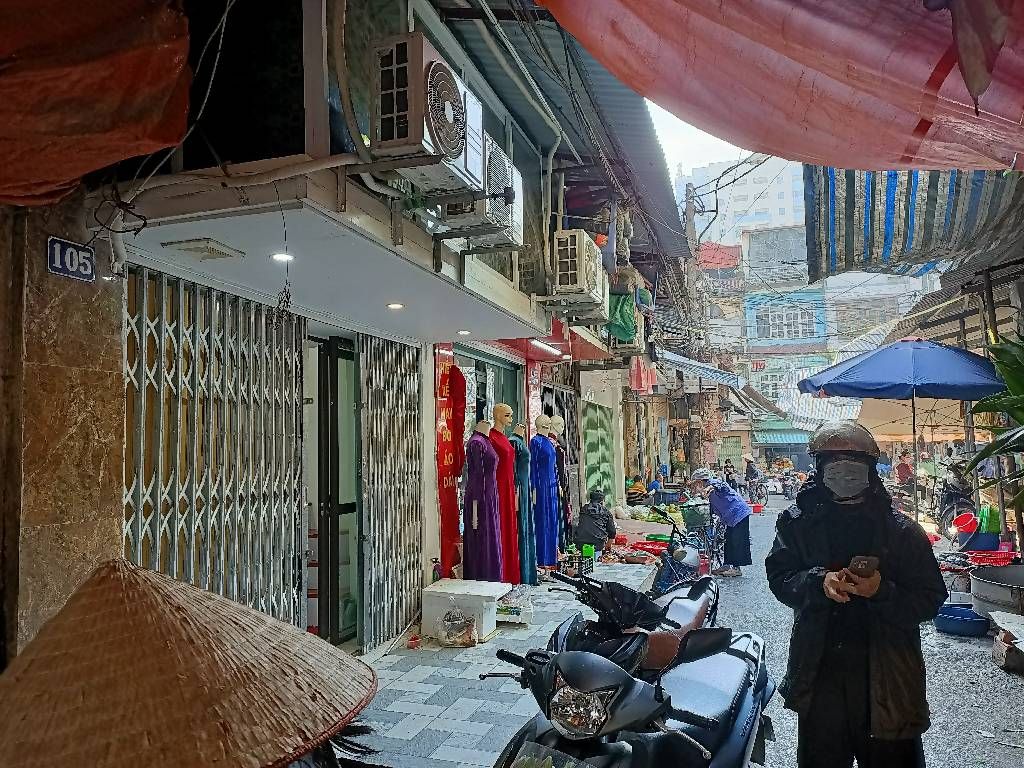 Bán nhà Tam Trinh - diện tích 28.8m2 2 tầng - Nhà mặt ngõ kinh doanh - giá 1,8 tỷ