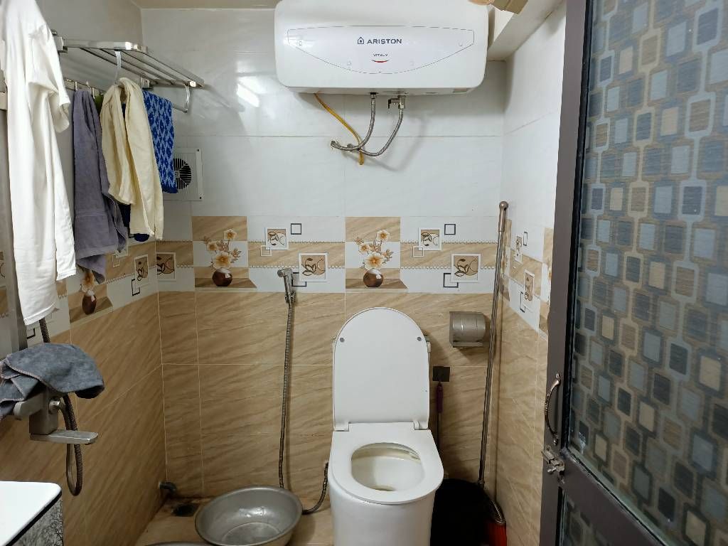 Bán nhà Tam Trinh - diện tích 28.8m2 2 tầng - Nhà mặt ngõ kinh doanh - giá 1,8 tỷ