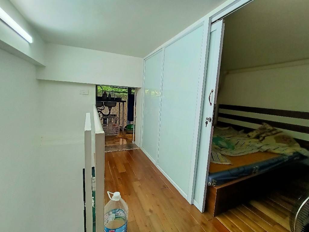 Bán nhà Tam Trinh - diện tích 28.8m2 2 tầng - Nhà mặt ngõ kinh doanh - giá 1,8 tỷ