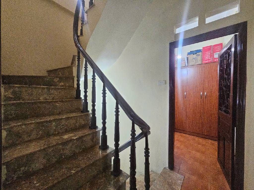 Bán nhà Kim Giang - diện tích 34.1m2 4 tầng - ô tô tránh - giá 11,5 tỷ