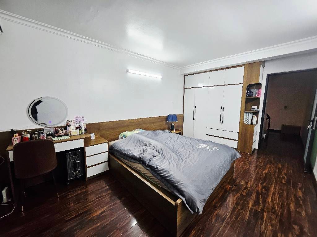 Bán nhà Tân Mai - diện tích 31.8m2 5 tầng - gần ô tô - giá 7,5 tỷ