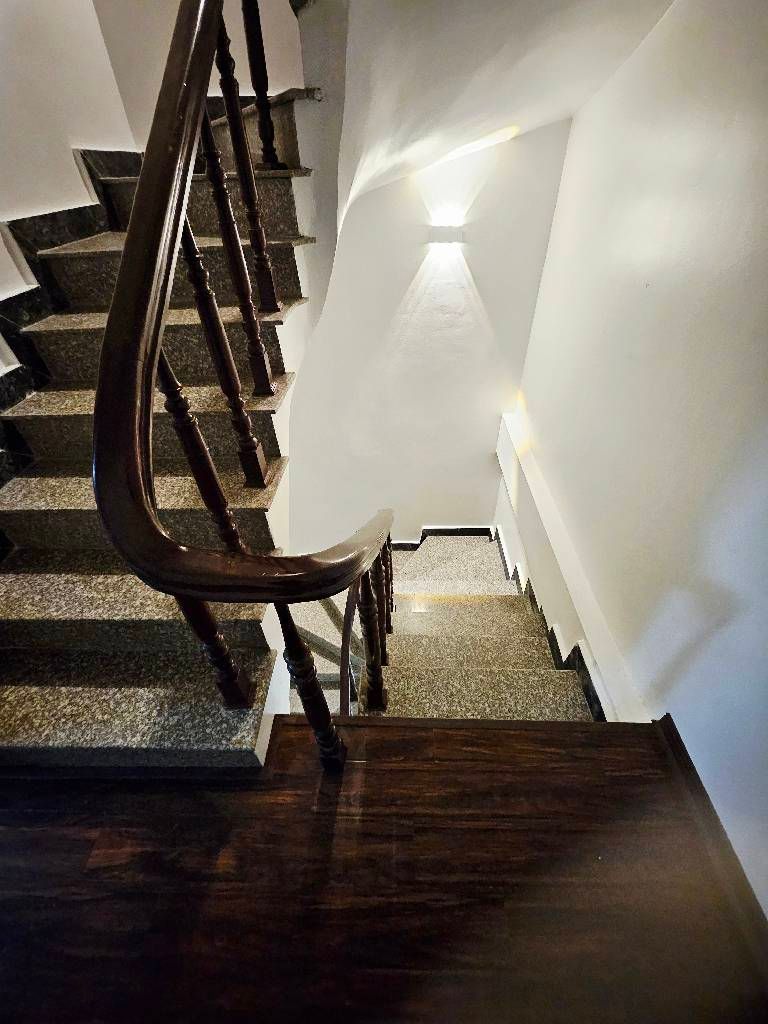 Bán nhà Tân Mai - diện tích 31.8m2 5 tầng - gần ô tô - giá 7,5 tỷ