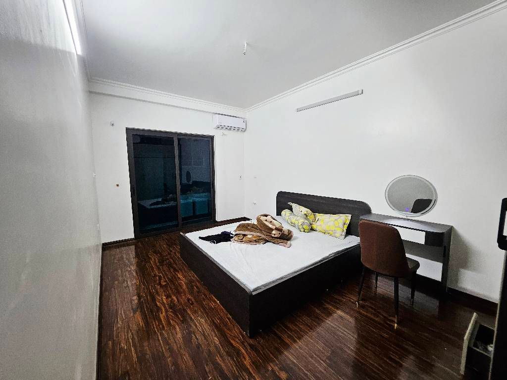 Bán nhà Tân Mai - diện tích 31.8m2 5 tầng - gần ô tô - giá 7,5 tỷ