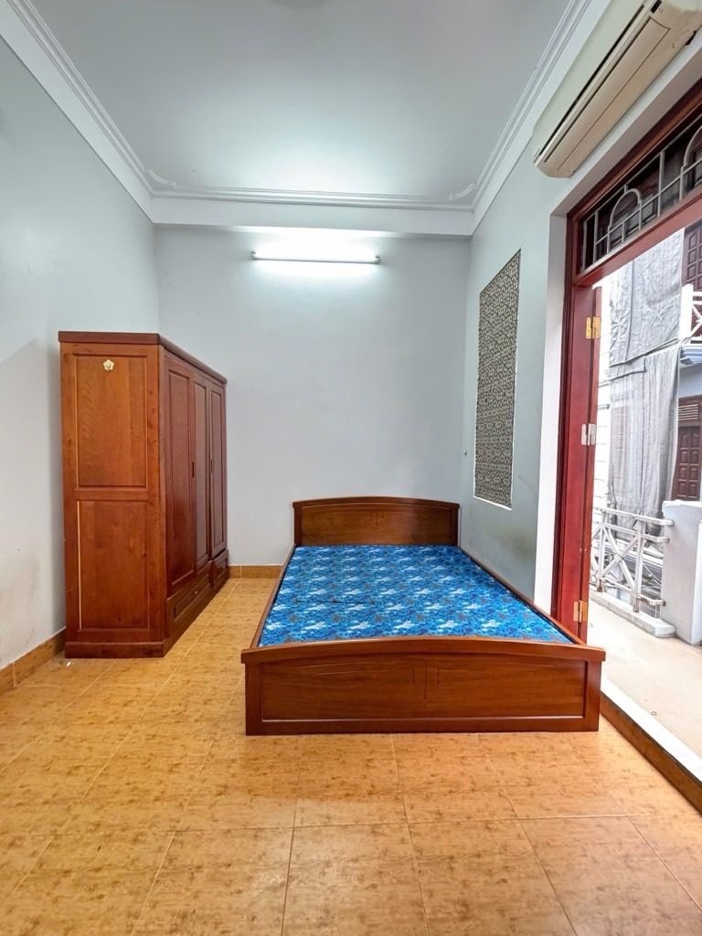 Bán nhà Bùi Xương Trạch - diện tích 62.7m2 5 tầng - Nhà khung cột bê tông chắc chắn - giá 12,4 tỷ