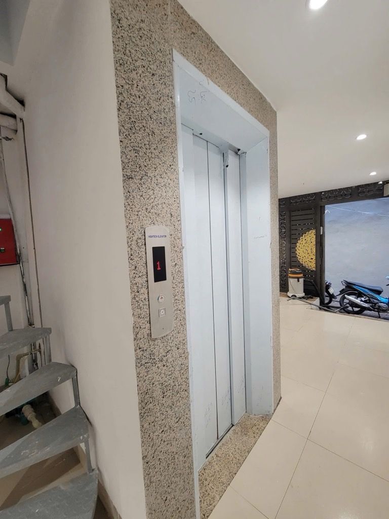 Bán nhà Phan Đình Giót - diện tích 37m2 6 tầng - Thang máy - giá 10,9 tỷ