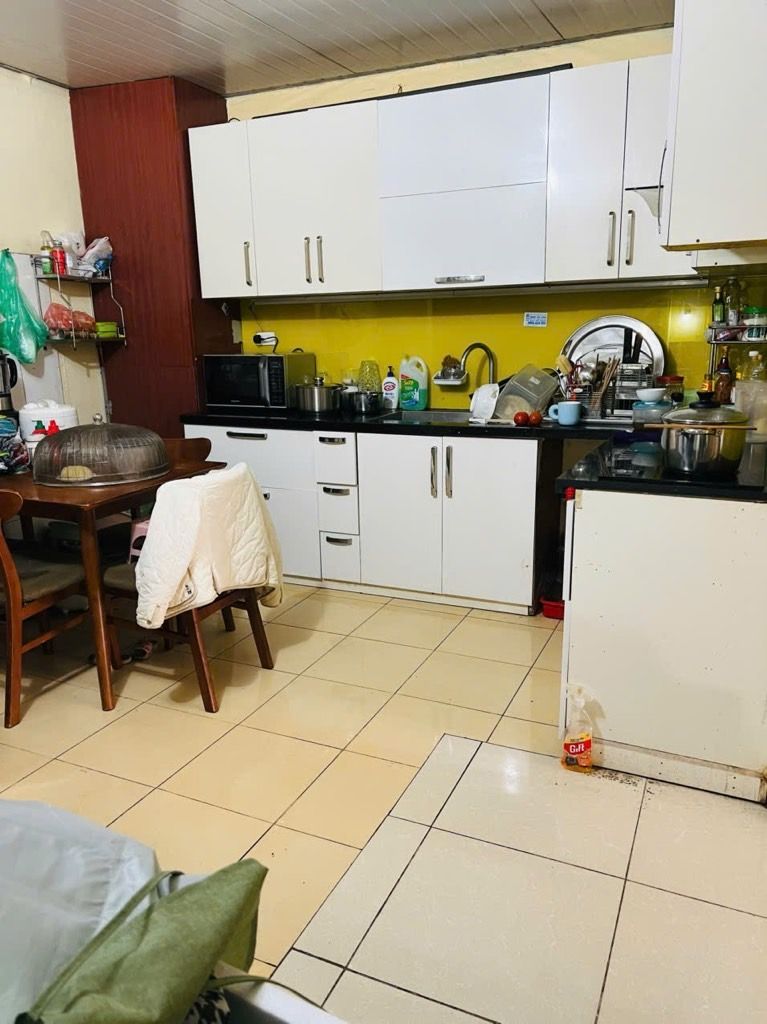 Bán nhà Hoàng Cầu - diện tích 72m2 3 tầng - Mặt phố kinh doanh đỉnh - giá 16 tỷ