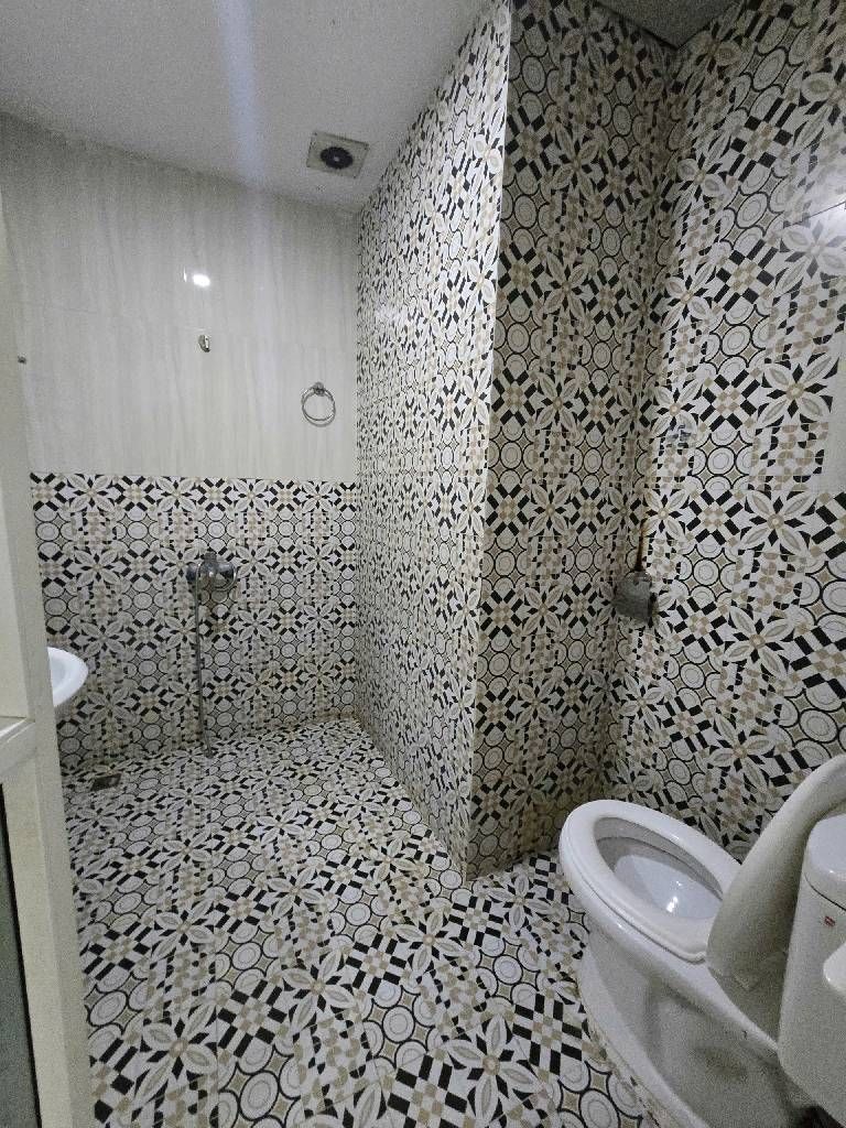 Bán nhà Hạ Đình - diện tích 206.1m2 11 tầng - Căn góc, cho thuê 7 phòng - giá 12,8 tỷ