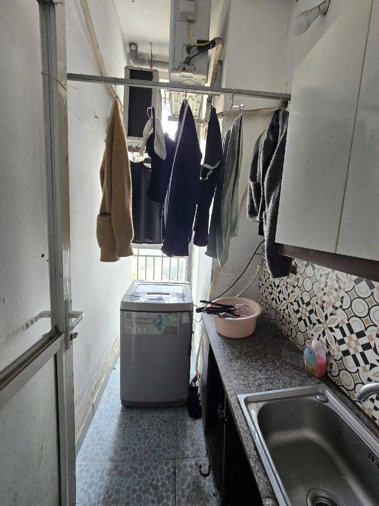 Bán nhà Hạ Đình - diện tích 206.1m2 11 tầng - Căn góc, cho thuê 7 phòng - giá 12,8 tỷ