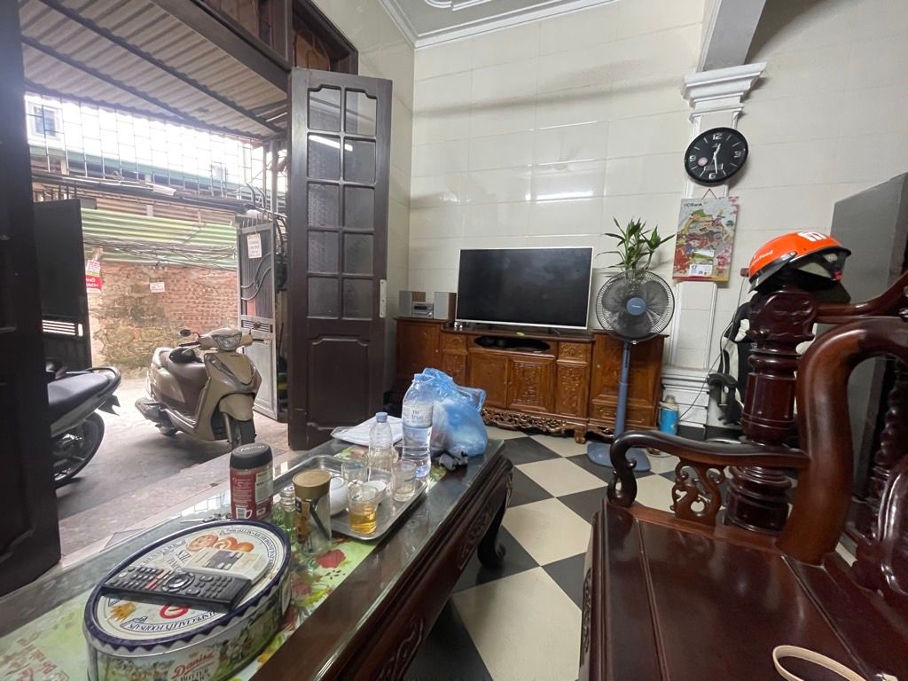 Bán nhà Nguyễn Văn Viên - diện tích 86.7m2 3 tầng - gần phố - giá 18,3 tỷ