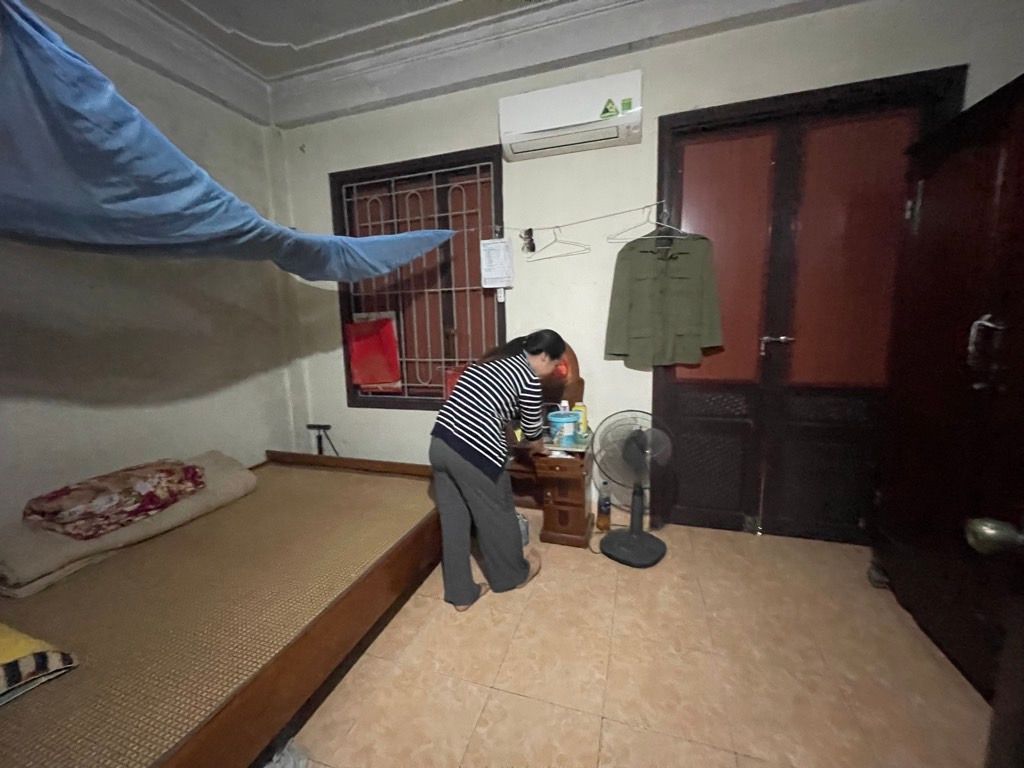 Bán nhà Nguyễn Văn Viên - diện tích 86.7m2 3 tầng - gần phố - giá 18,3 tỷ