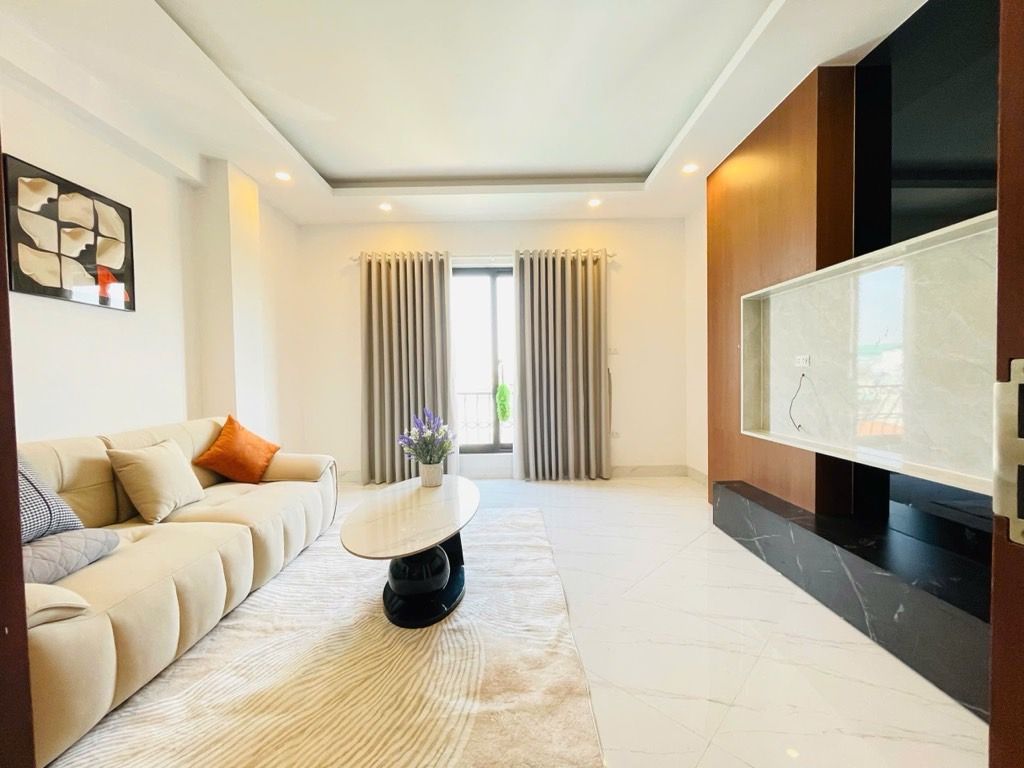 Bán nhà Thúy Lĩnh - diện tích 30m2 6 tầng - Ô TÔ TRÁNH 10M - giá 7,7 tỷ