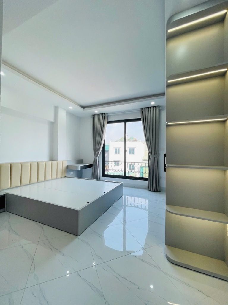 Bán nhà Thúy Lĩnh - diện tích 30m2 6 tầng - Ô TÔ TRÁNH 10M - giá 7,7 tỷ