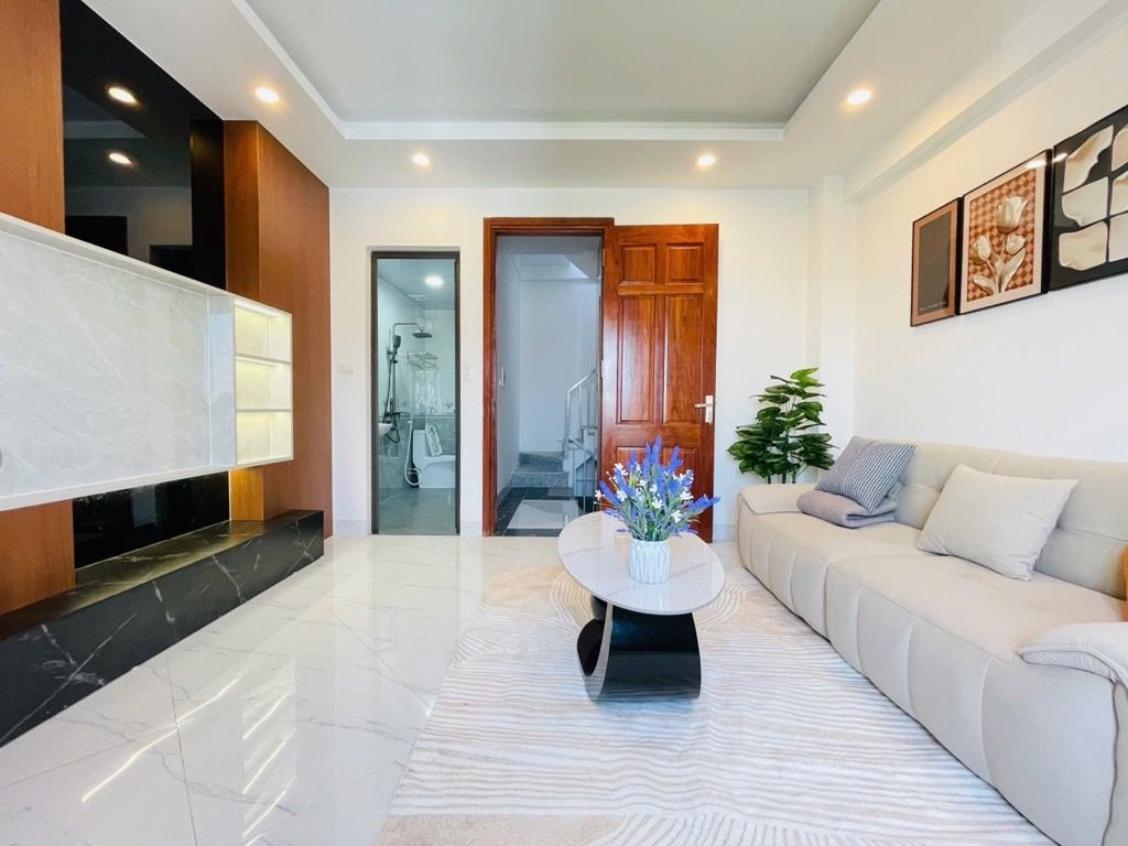 Bán nhà Thúy Lĩnh - diện tích 30m2 6 tầng - Ô TÔ TRÁNH 10M - giá 7,7 tỷ