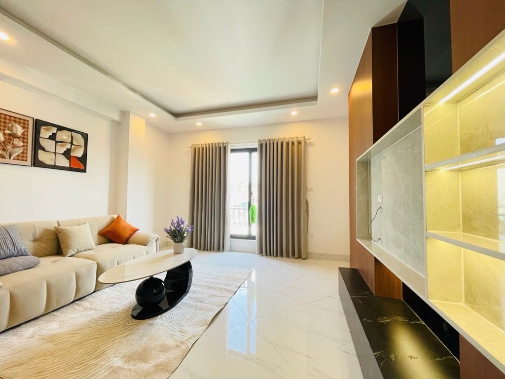 Bán nhà Thúy Lĩnh - diện tích 30m2 6 tầng - Ô TÔ TRÁNH 10M - giá 7,7 tỷ