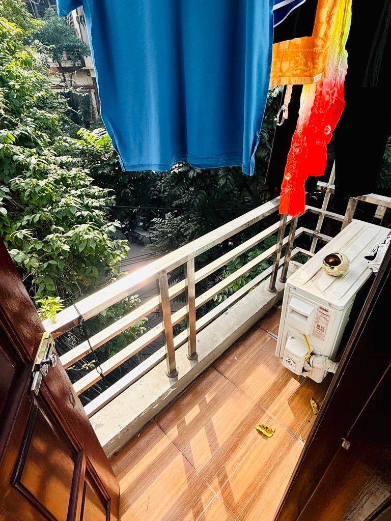 Bán nhà Quỳnh Mai - diện tích 42m2 5 tầng - lô góc kinh doanh - giá 19,9 tỷ