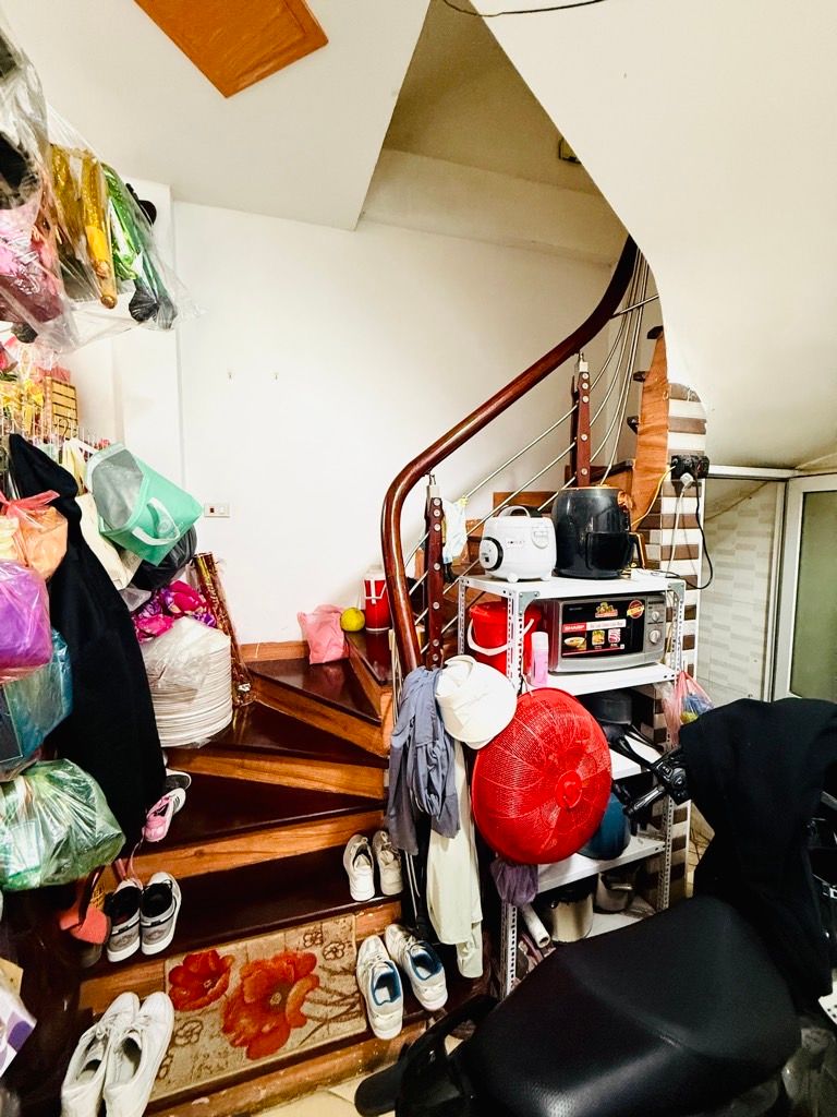 Bán nhà Quỳnh Mai - diện tích 42m2 5 tầng - lô góc kinh doanh - giá 19,9 tỷ