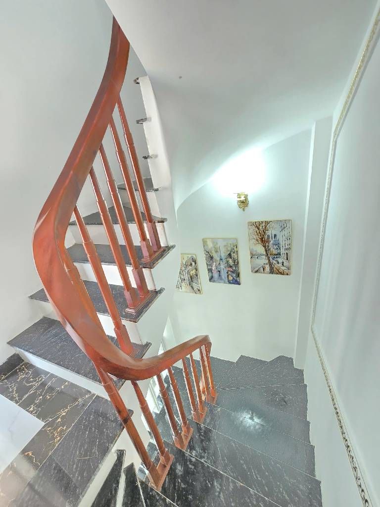 Bán nhà Thúy Lĩnh - diện tích 35.1m2 5 tầng - Sát mặt phố - giá 6,5 tỷ