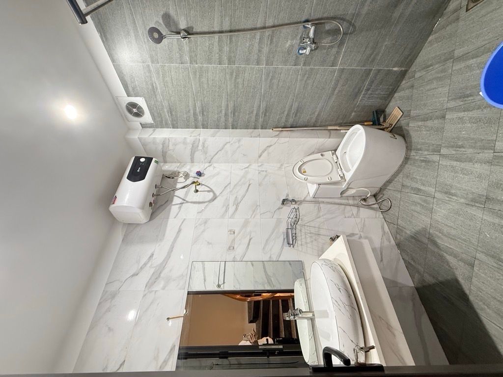 Bán nhà Ngọc Hồi - diện tích 30m2 5 tầng - Ô tô đỗ cửa - giá 6 tỷ