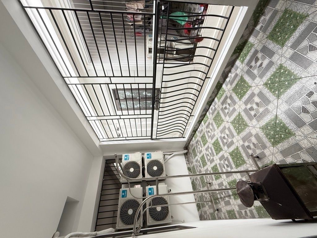 Bán nhà Ngọc Hồi - diện tích 30m2 5 tầng - Ô tô đỗ cửa - giá 6 tỷ