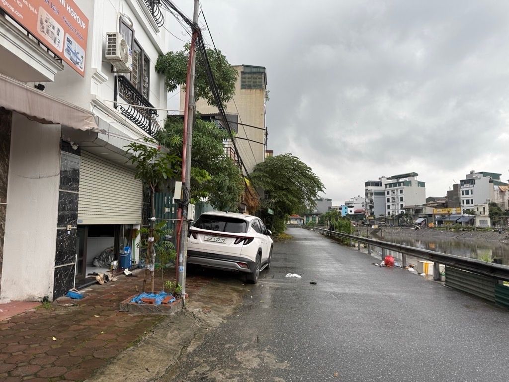 Bán nhà Ngọc Hồi - diện tích 30m2 5 tầng - Ô tô đỗ cửa - giá 6 tỷ