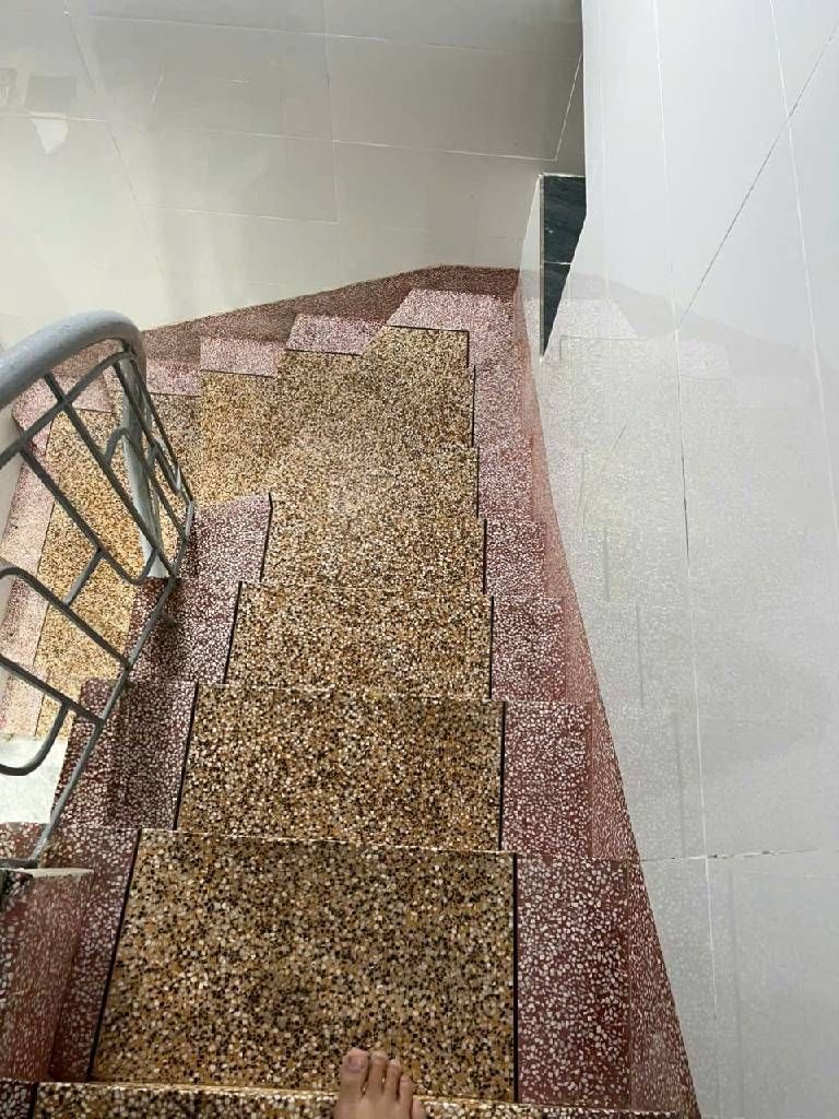 Bán nhà Tân Mai - diện tích 32,7m2 3 tầng - Nhà mới xách vali về ở ngay - giá 3 tỷ