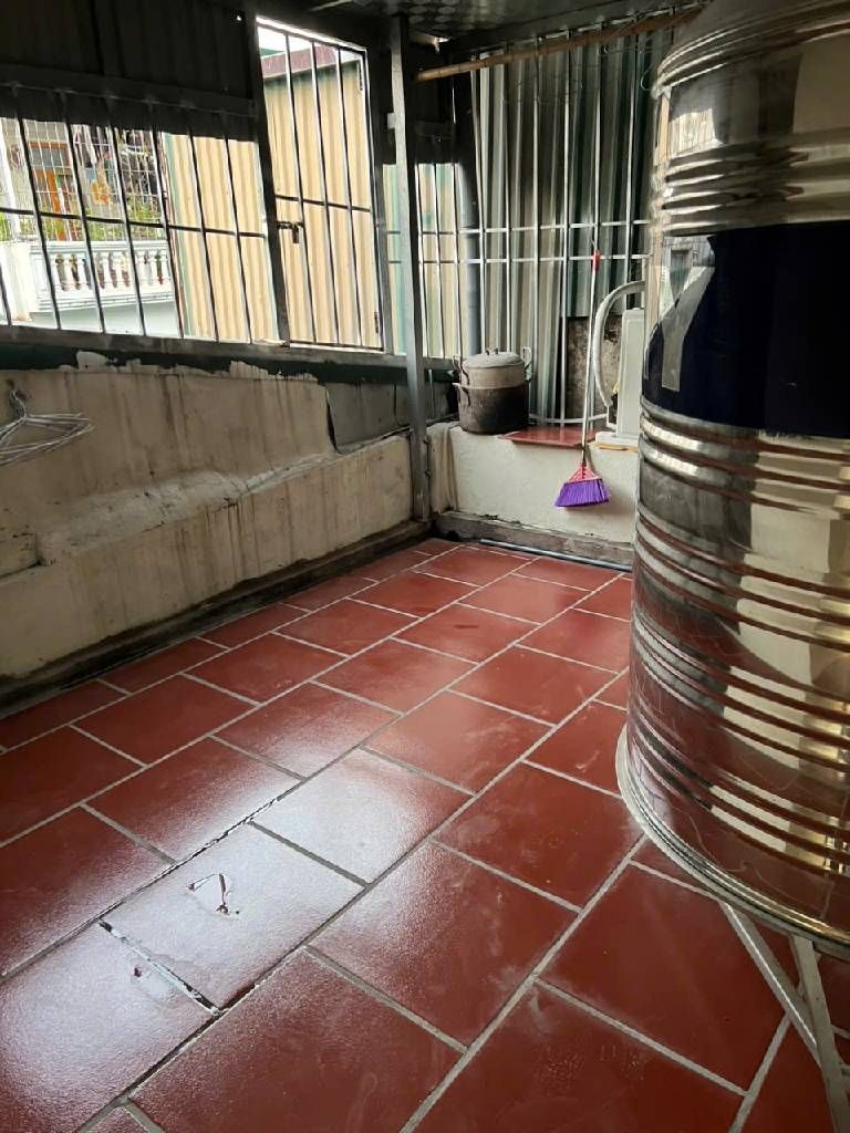 Bán nhà Tân Mai - diện tích 32,7m2 3 tầng - Nhà mới xách vali về ở ngay - giá 3 tỷ