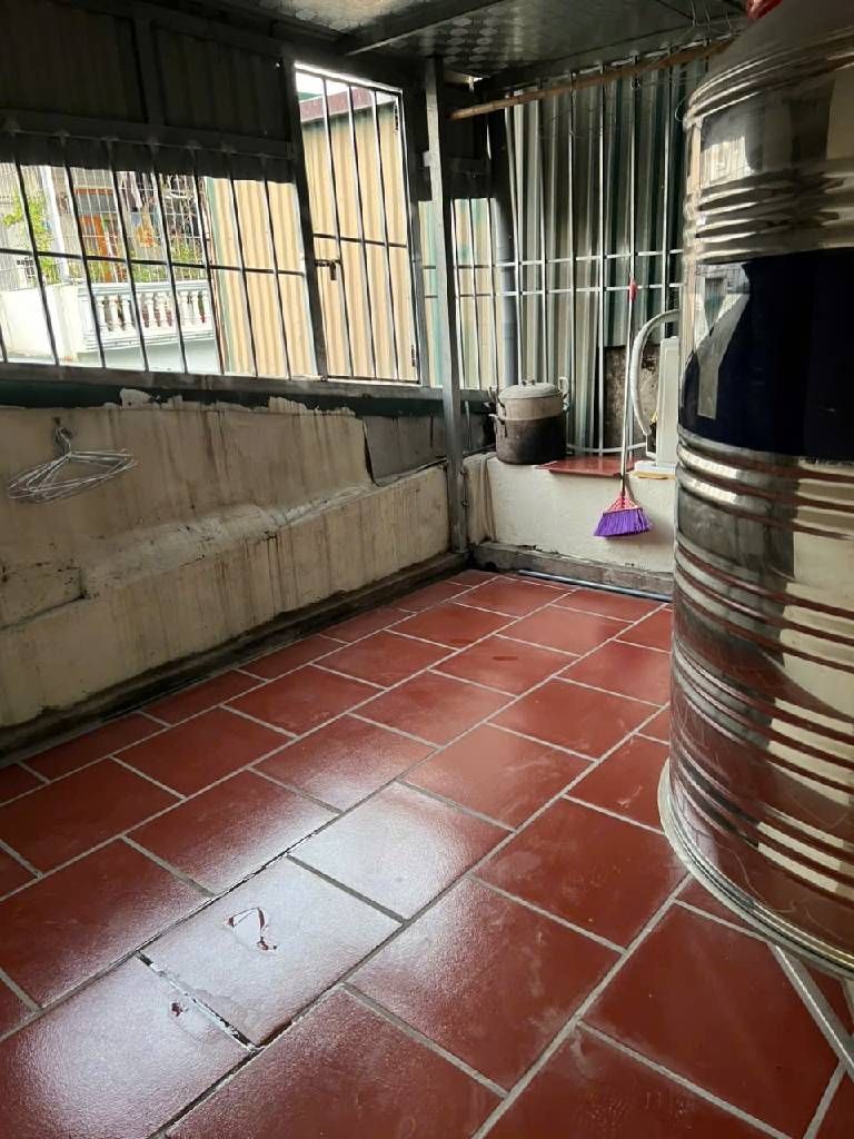 Bán nhà Tân Mai - diện tích 32,7m2 3 tầng - Nhà mới xách vali về ở ngay - giá 3 tỷ