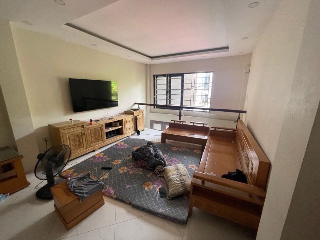 Bán nhà Bằng Liệt - diện tích 36m2 5 tầng - Lô góc, trước nhà thoáng sáng - giá 8,6 tỷ