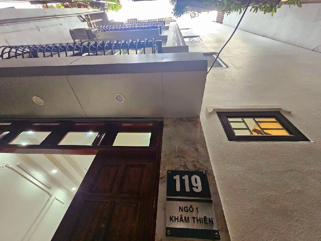 Bán nhà Khâm Thiên - diện tích 29.5m2 5 tầng - Ngõ 1 Khâm Thiên thẳng thoáng - giá 10,8 tỷ