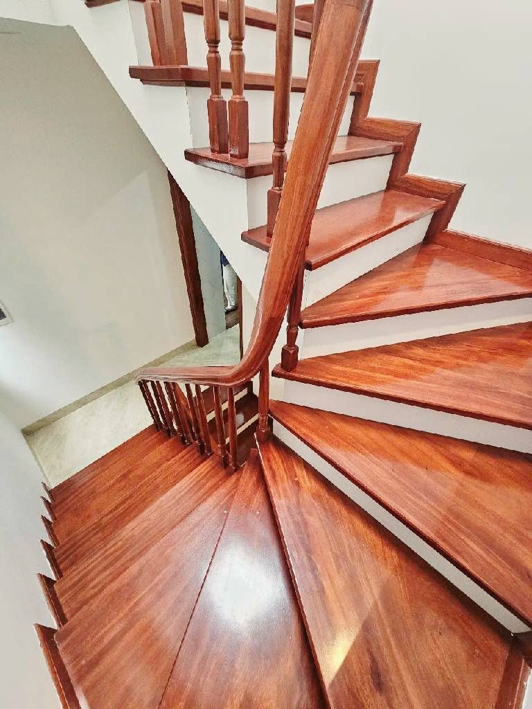 Bán nhà Khâm Thiên - diện tích 29.5m2 5 tầng - Ngõ 1 Khâm Thiên thẳng thoáng - giá 10,8 tỷ