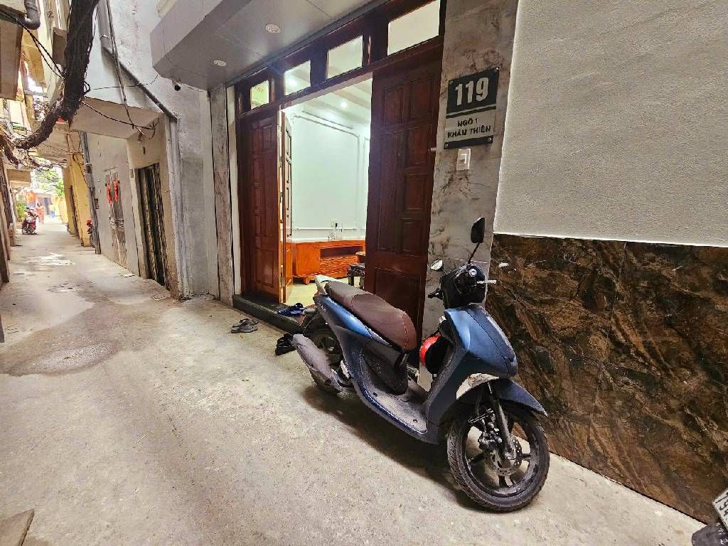 Bán nhà Khâm Thiên - diện tích 29.5m2 5 tầng - Ngõ 1 Khâm Thiên thẳng thoáng - giá 10,8 tỷ