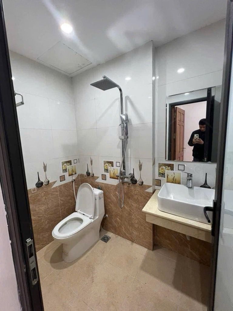 Bán nhà Bùi Xương Trạch - diện tích 35m2 6 tầng - Ô TÔ 7 CHỖ QUA NHÀ - giá 14,5 tỷ