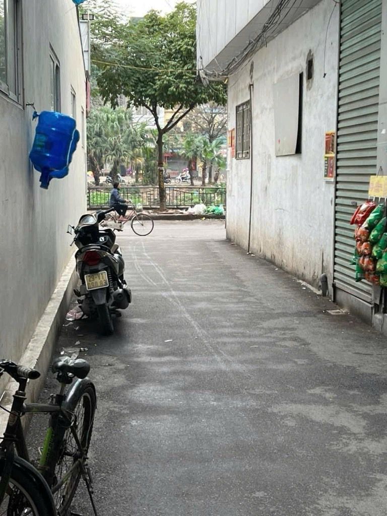 Bán nhà Bùi Xương Trạch - diện tích 35m2 6 tầng - Ô TÔ 7 CHỖ QUA NHÀ - giá 14,5 tỷ