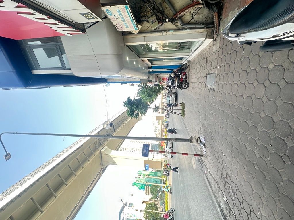 Bán nhà Trường Chinh - diện tích 81.6m2 3 tầng - Kinh doanh - giá 15 tỷ