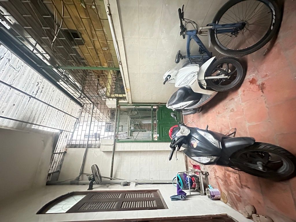 Bán nhà Trường Chinh - diện tích 81.6m2 3 tầng - Kinh doanh - giá 15 tỷ