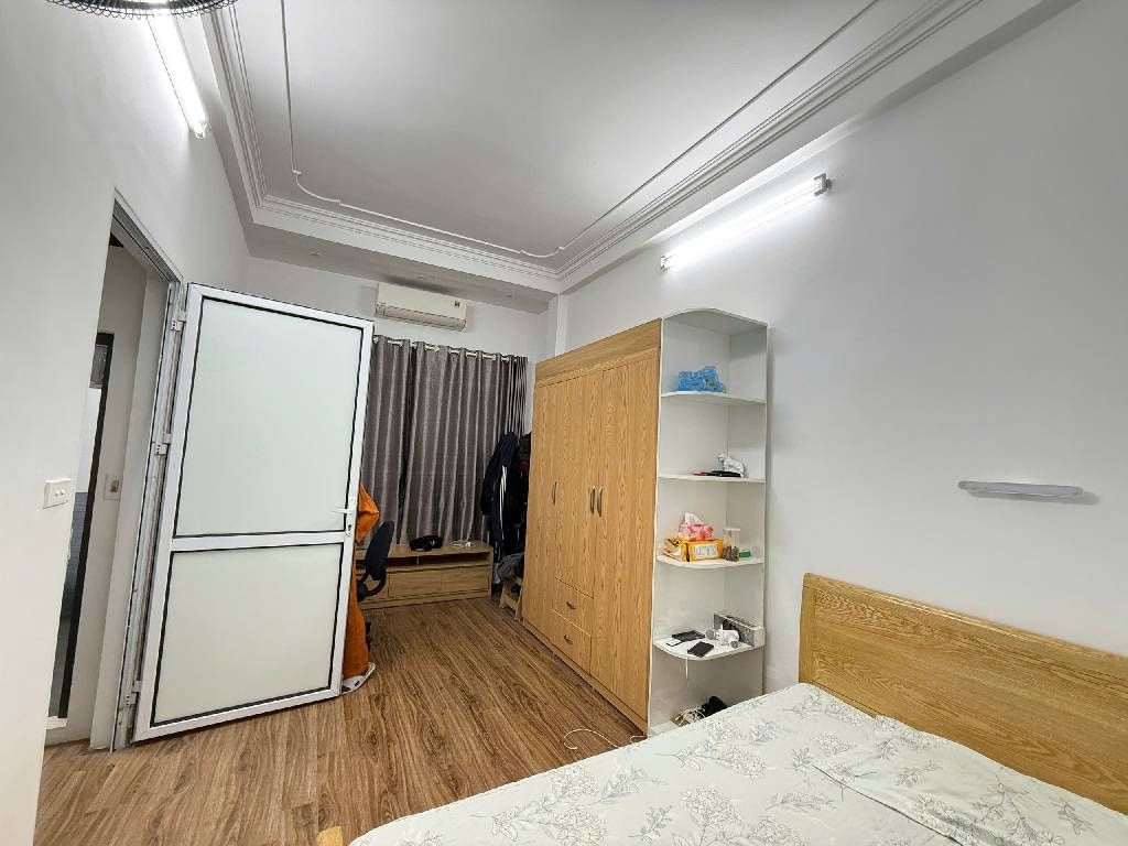 Bán nhà Trương định - diện tích 23m2 4 tầng - Ô tô vào trong nhà - giá 6,8 tỷ