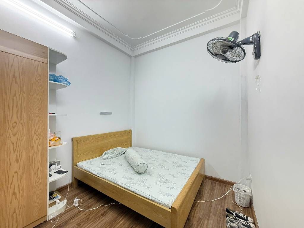 Bán nhà Trương định - diện tích 23m2 4 tầng - Ô tô vào trong nhà - giá 6,8 tỷ