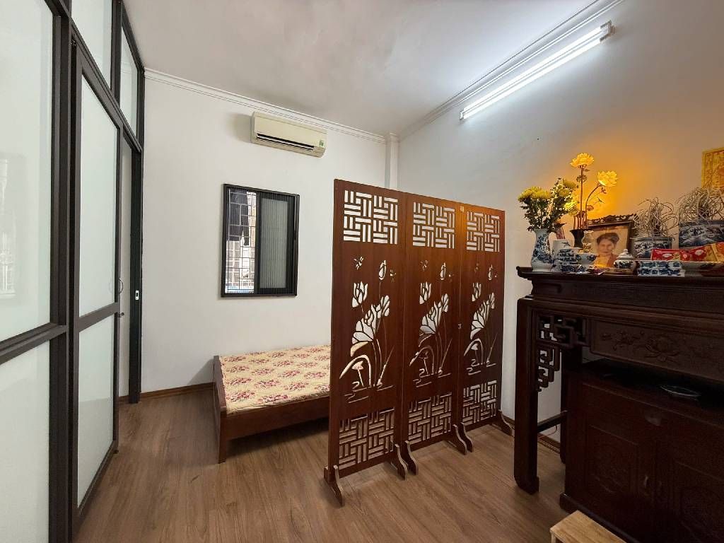 Bán nhà Trương định - diện tích 23m2 4 tầng - Ô tô vào trong nhà - giá 6,8 tỷ