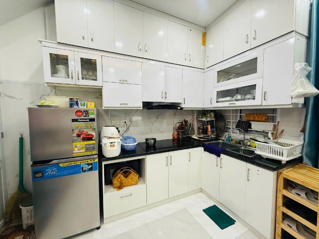 Bán nhà Trương định - diện tích 23m2 4 tầng - Ô tô vào trong nhà - giá 6,8 tỷ