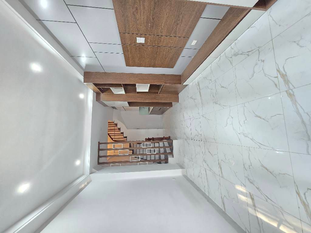 Bán nhà Định Công - diện tích 40m2 5 tầng - Ô tô đỗ cửa - giá 9,8 tỷ