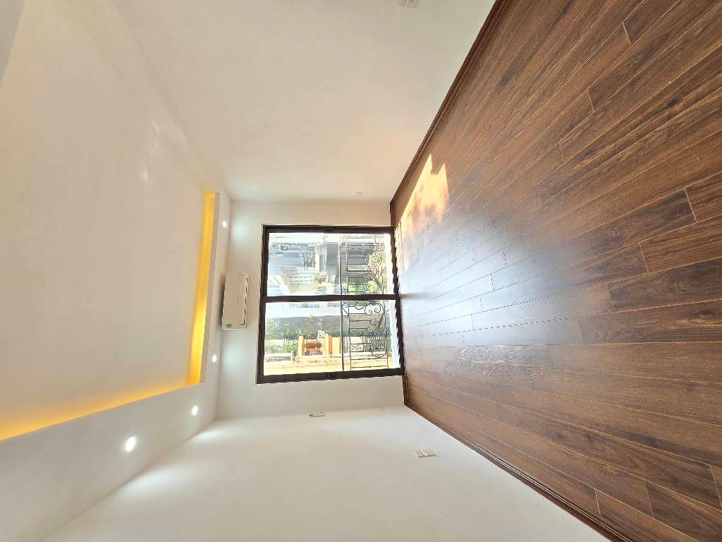 Bán nhà Định Công - diện tích 40m2 5 tầng - Ô tô đỗ cửa - giá 9,8 tỷ