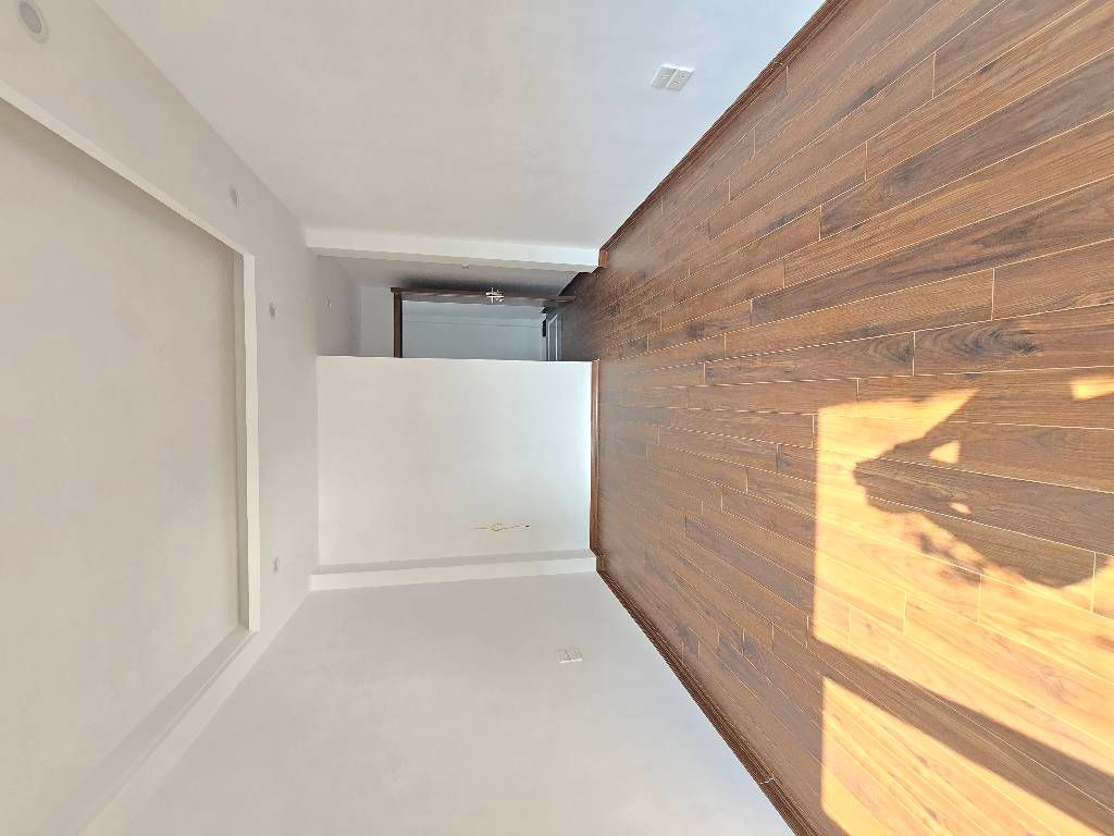 Bán nhà Định Công - diện tích 40m2 5 tầng - Ô tô đỗ cửa - giá 9,8 tỷ