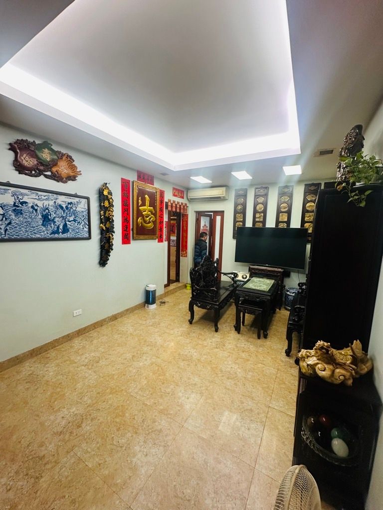 Bán nhà Kim Ngưu - diện tích 58m2 1 tầng - ô tô tránh - giá 5,28 tỷ