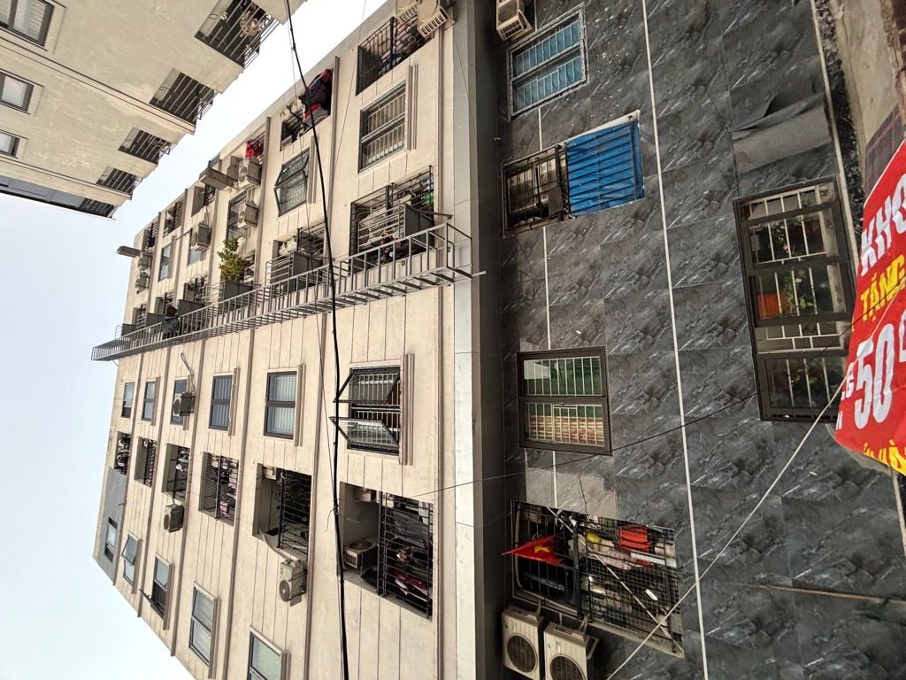 Bán nhà Quan Nhân - diện tích 50m2 1 tầng - Ô TÔ đỗ cửa - giá 2,45 tỷ