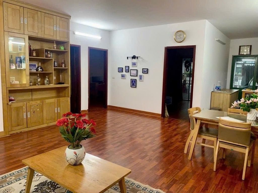 Bán nhà Minh Khai - diện tích 96.7m2 1 tầng - Chung cư Skylight - giá 8,4 tỷ