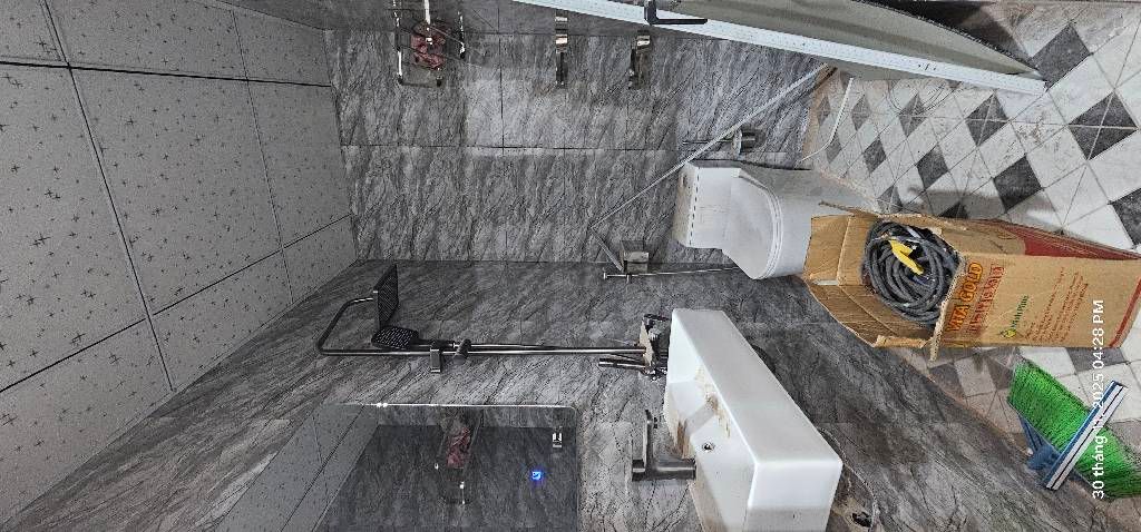 Bán nhà Nguyễn Trãi - diện tích 42m2 1 tầng - Ô tô đỗ cổng - giá 3,2 tỷ