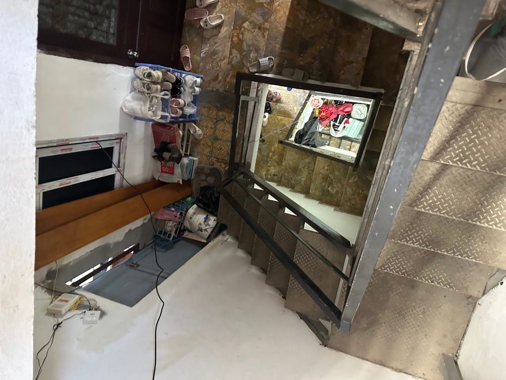 Bán nhà Trần Quý Cáp - diện tích 35,4m2 4 tầng - ô tô tránh - giá 6,8 tỷ