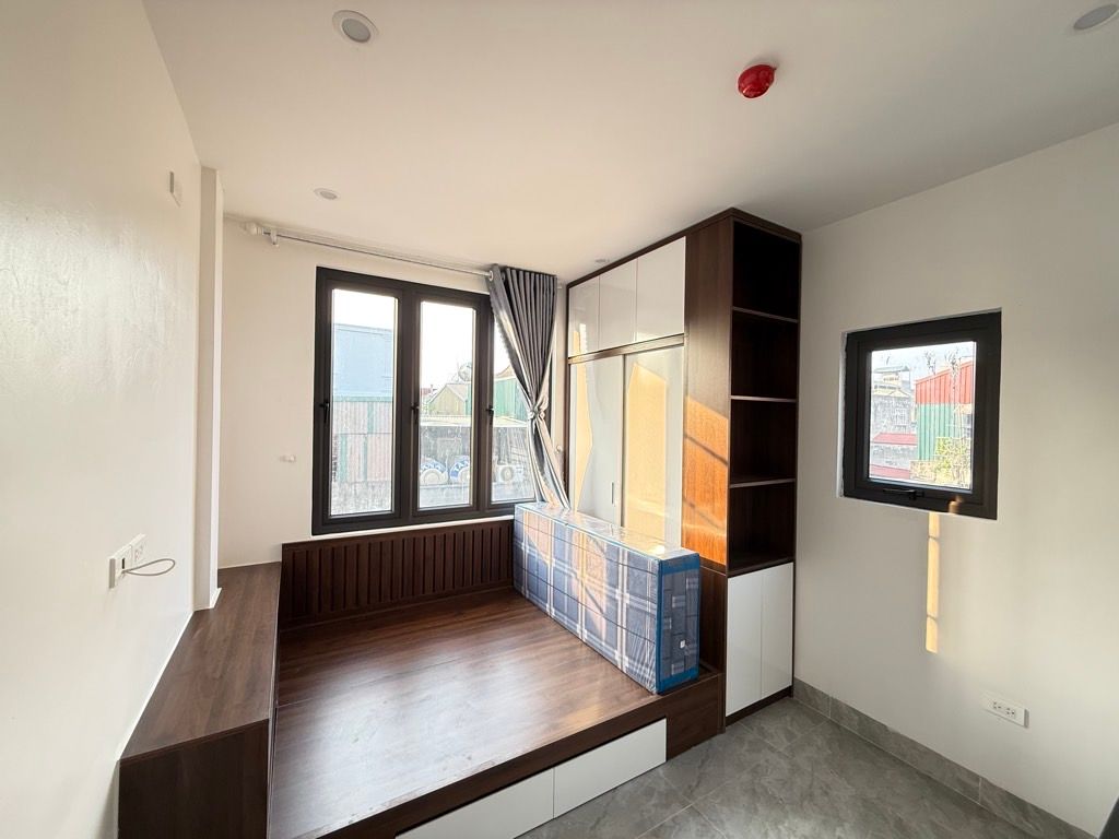 Bán nhà Ngõ Trung Tả - diện tích 70m2 6 tầng - Căn hộ dịch vụ mới hoàn thiện - giá 16,5 tỷ